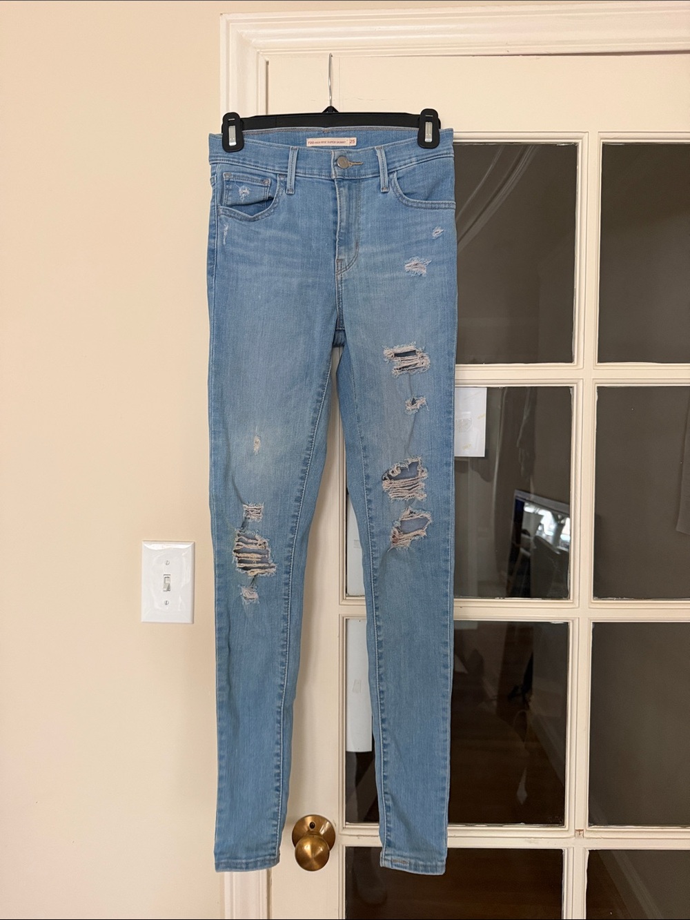 Levi's Light Blue Distressed Women's Skinny Jeans